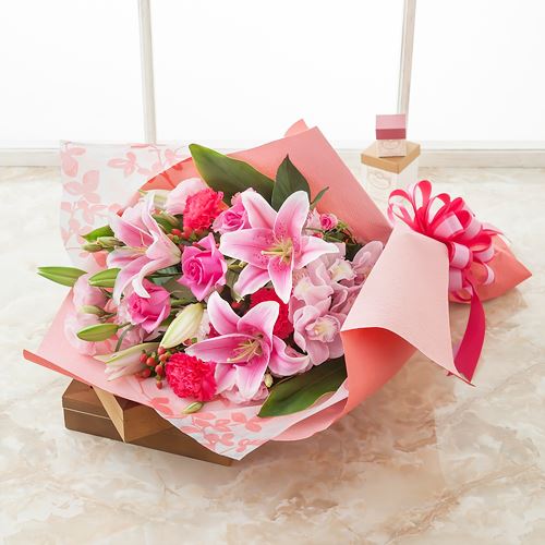 イイハナ 花束 ボヌール 華やかな贈り物 春の花特集 イイハナ 花束 ボヌール 華やかな贈り物 春の花特集